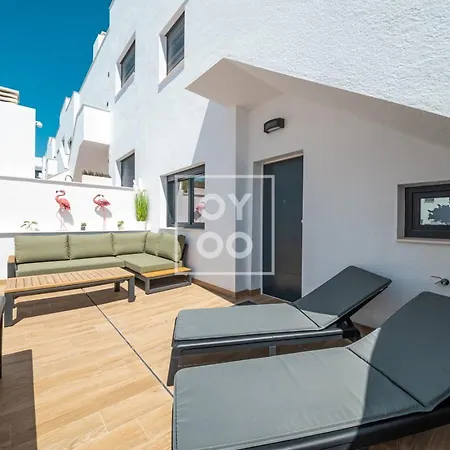 Lejlighed Casa De Adamant - Ground Floor With Bbq, Shared Jacuzzi And Pool By Oyoostays *