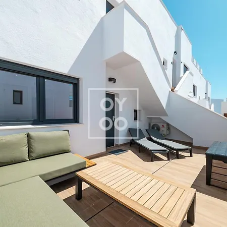 Casa De Adamant - Ground Floor With Bbq, Shared Jacuzzi And Pool By Oyoostays Apartment Torrevieja