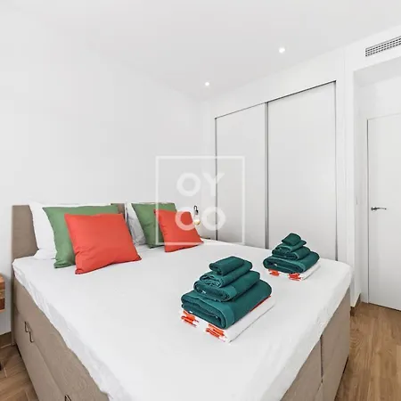 Apartment Casa De Adamant - Ground Floor With Bbq, Shared Jacuzzi And Pool By Oyoostays Torrevieja