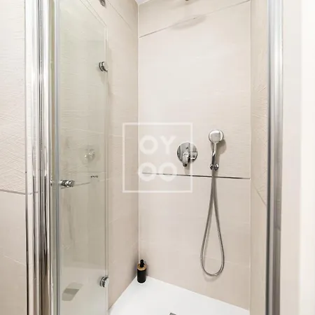 Casa De Adamant - Ground Floor With Bbq, Shared Jacuzzi And Pool By Oyoostays Apartment Torrevieja