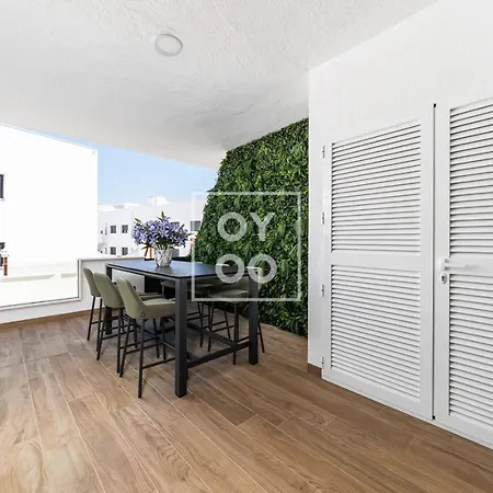Casa De Adamant - Ground Floor With Bbq, Shared Jacuzzi And Pool By Oyoostays Apartment Torrevieja